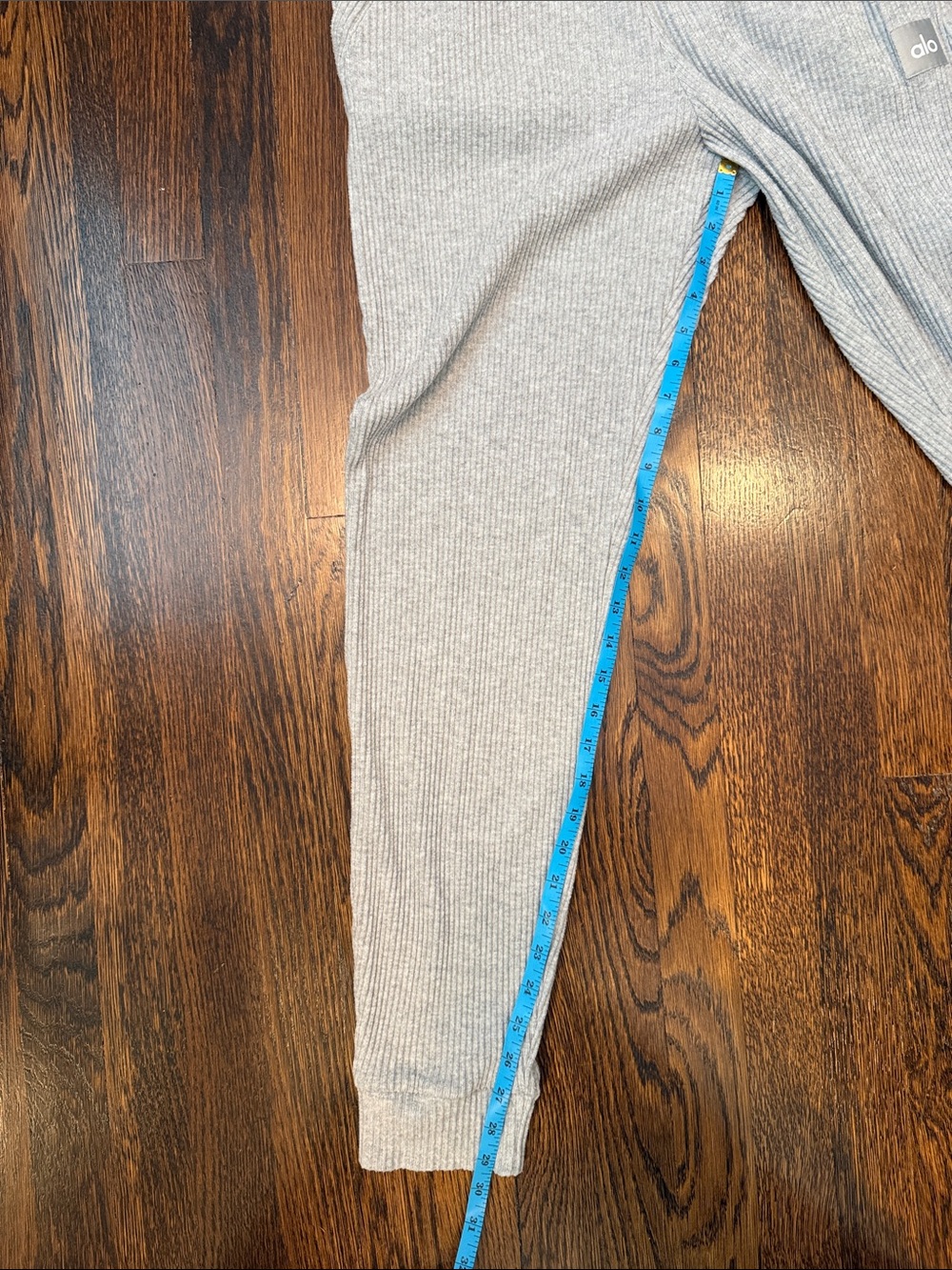 ALO Yoga Muse Sweatpant in Athletic Grey - Picture 7 of 8